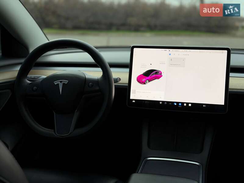 Седан Tesla Model 3 2021 в Кривом Роге