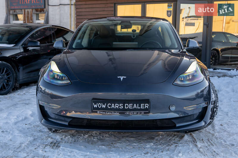 Седан Tesla Model 3 2022 в Києві