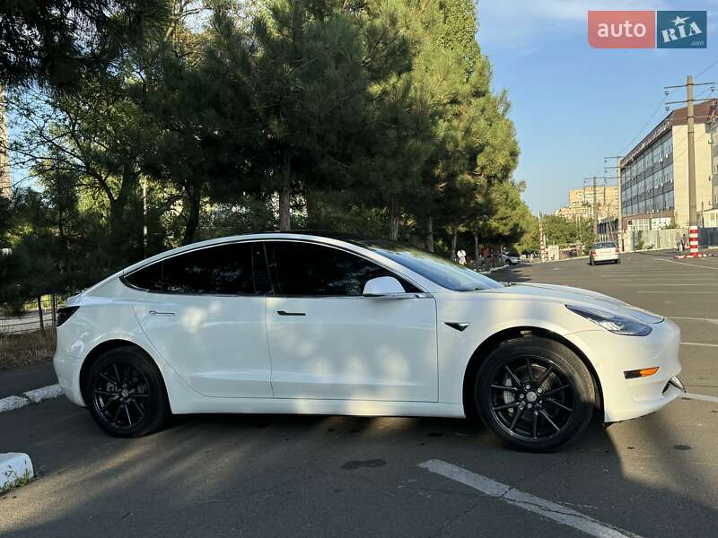 Tesla Model 3 2018