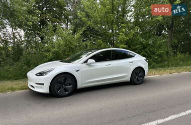 Седан Tesla Model 3 2020 в Львове