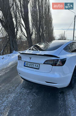 Седан Tesla Model 3 2019 в Виннице