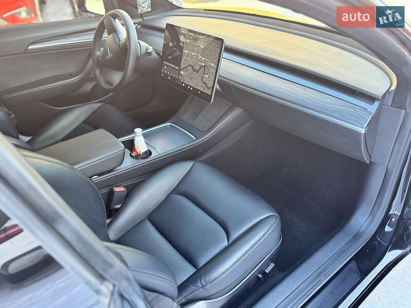 Седан Tesla Model 3 2021 в Днепре