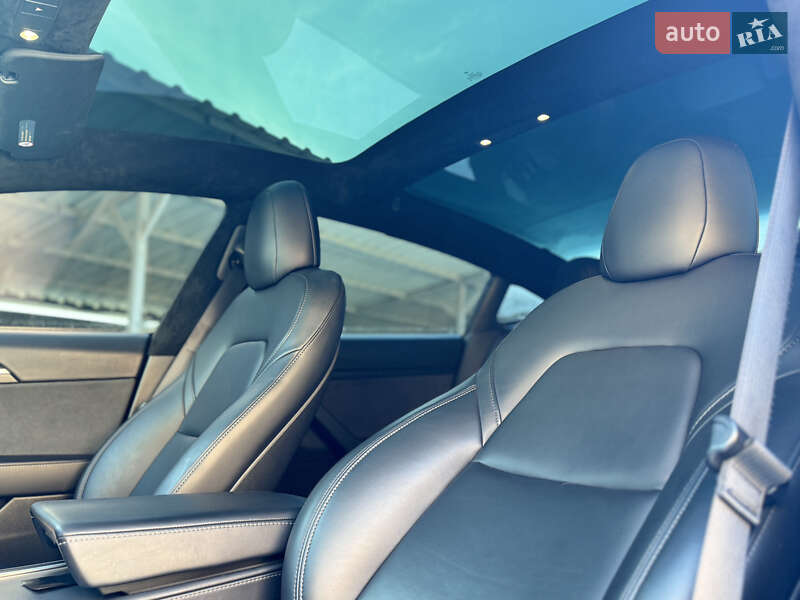 Седан Tesla Model 3 2021 в Днепре