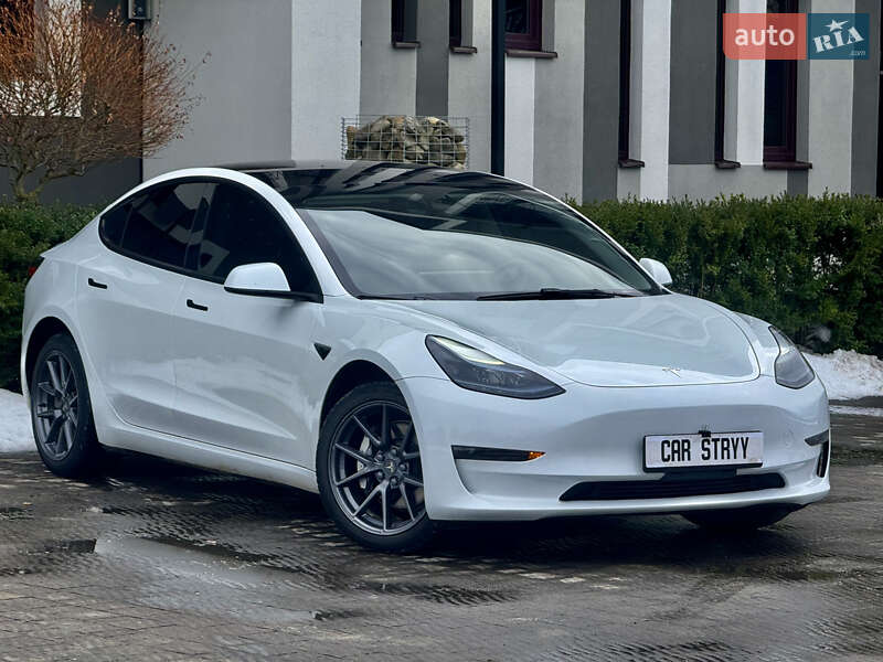 Седан Tesla Model 3 2023 в Стрию фото 17 Седан Tesla Model 3 2023 в Стрию