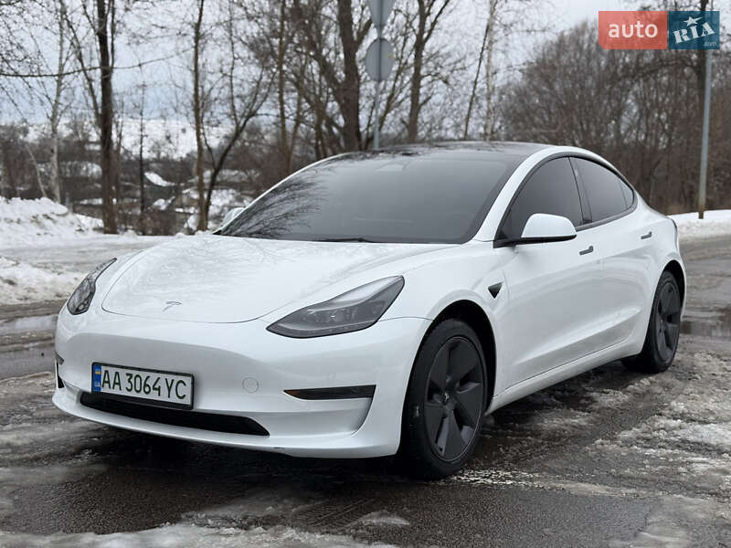 Tesla Model 3 2023