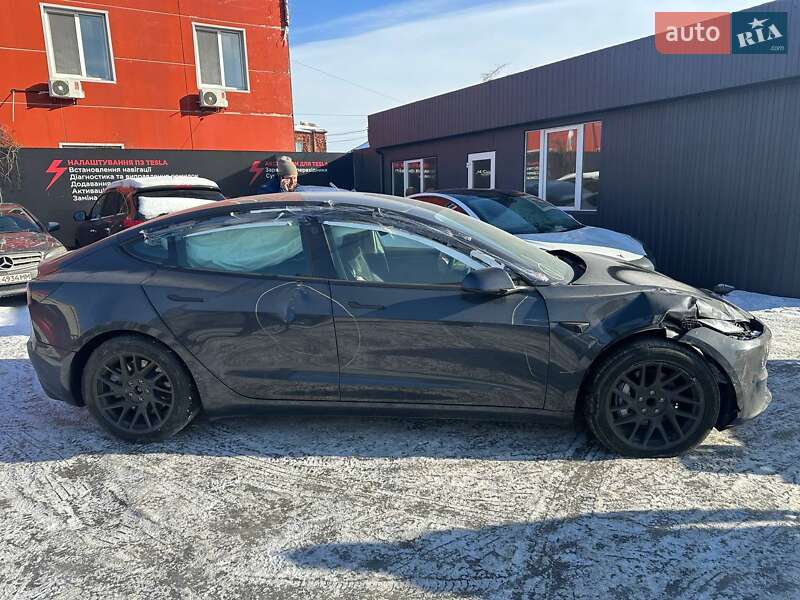 Седан Tesla Model 3 2025 в Києві