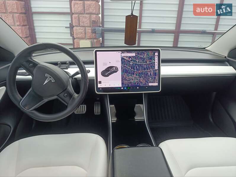 Седан Tesla Model 3 2020 в Львові фото 15 Седан Tesla Model 3 2020 в Львові