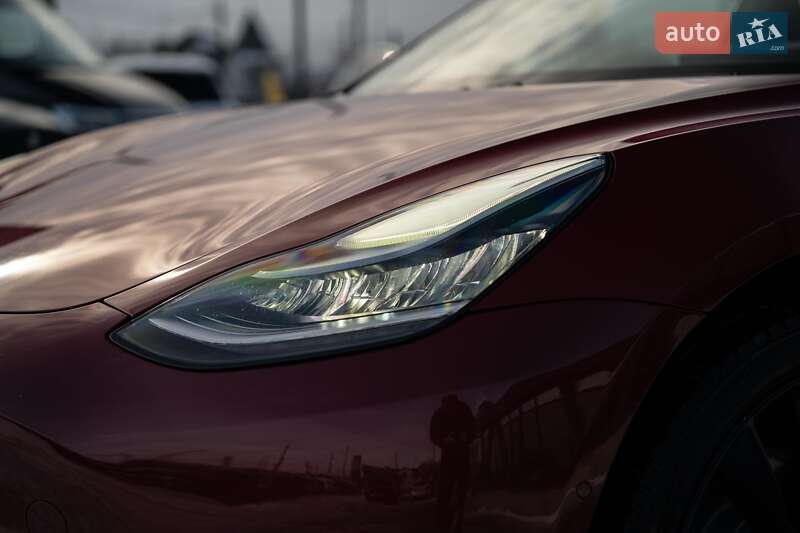 Седан Tesla Model 3 2018 в Чернівцях фото 12 Седан Tesla Model 3 2018 в Чернівцях