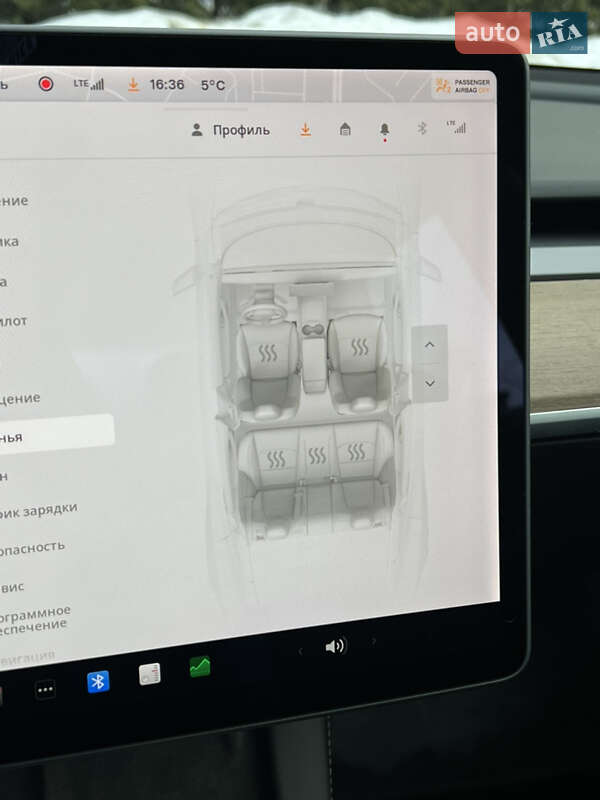 Седан Tesla Model 3 2021 в Львові