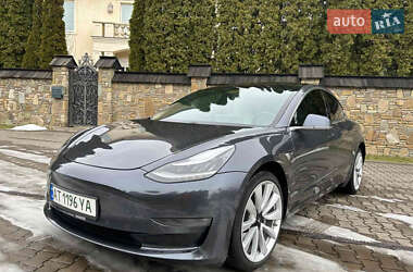 Седан Tesla Model 3 2019 в Ивано-Франковске