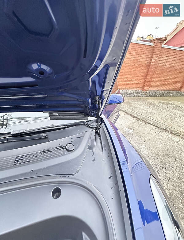 Седан Tesla Model 3 2022 в Днепре