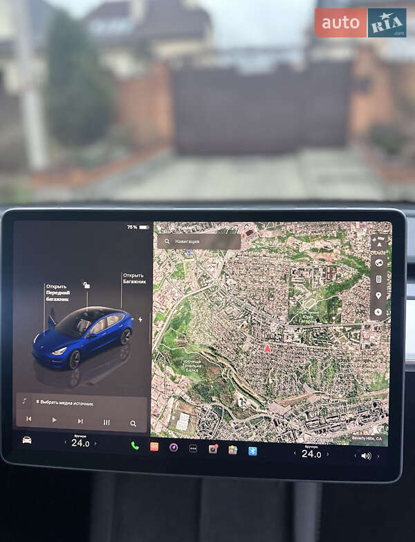 Седан Tesla Model 3 2022 в Днепре