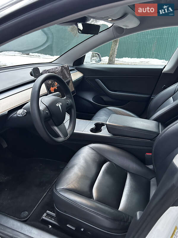 Седан Tesla Model 3 2020 в Львове фото 14 Седан Tesla Model 3 2020 в Львове