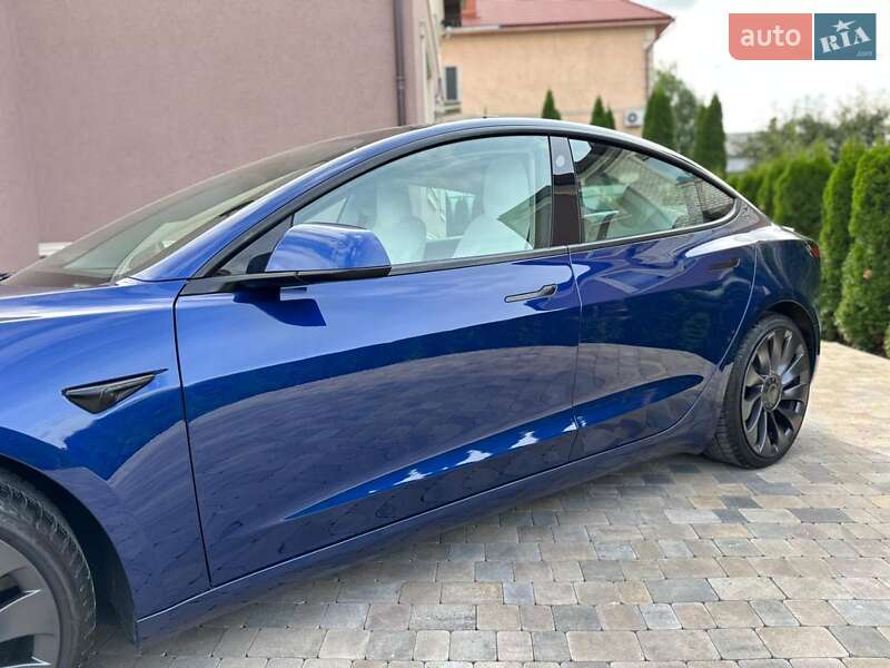 Седан Tesla Model 3 2021 в Одессе