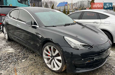 Седан Tesla Model 3 2019 в Львові