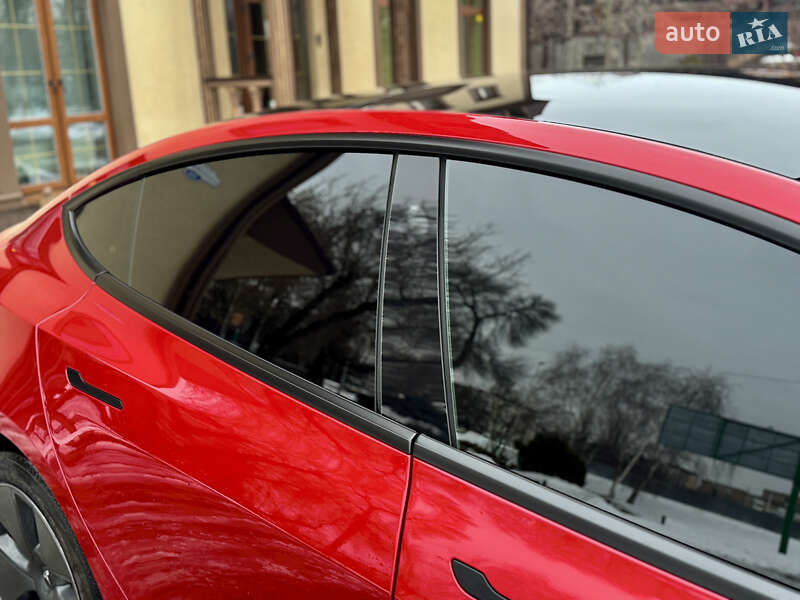 Седан Tesla Model 3 2022 в Кременчуге