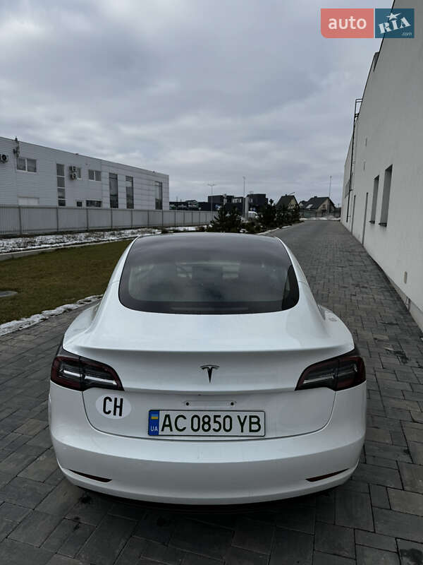 Седан Tesla Model 3 2020 в Луцке фото 5 Седан Tesla Model 3 2020 в Луцке