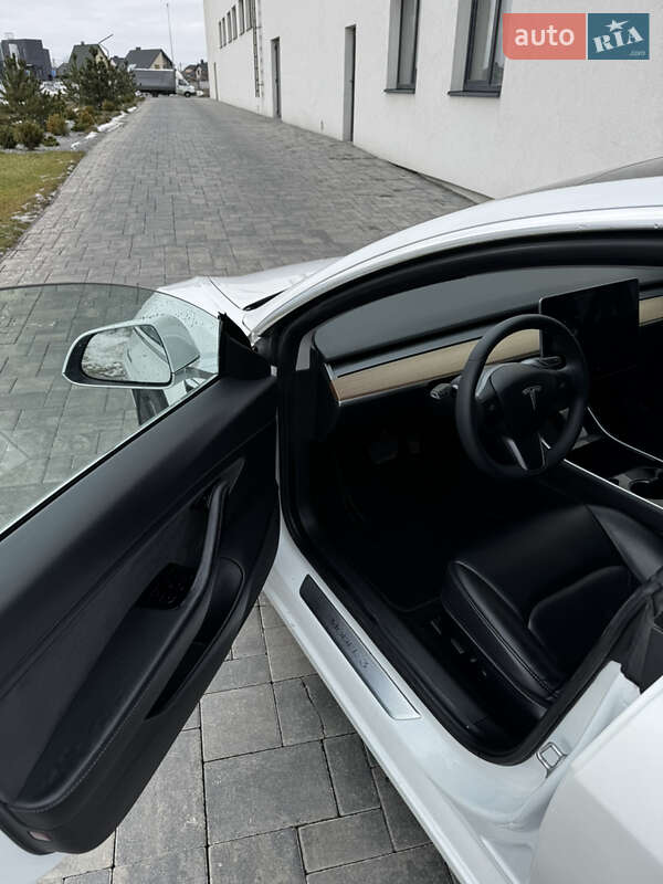 Седан Tesla Model 3 2020 в Луцке фото 8 Седан Tesla Model 3 2020 в Луцке