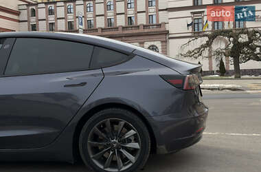 Седан Tesla Model 3 2023 в Одессе
