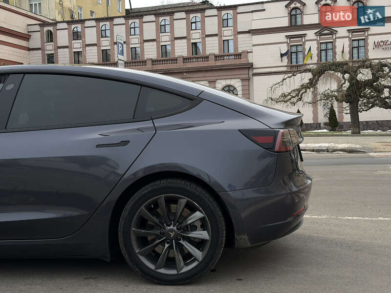Седан Tesla Model 3 2023 в Одессе