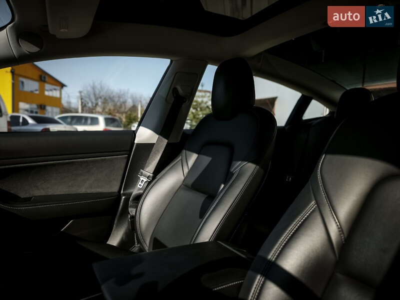 Седан Tesla Model 3 2019 в Львові фото 14 Седан Tesla Model 3 2019 в Львові