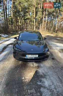 Седан Tesla Model 3 2024 в Львове