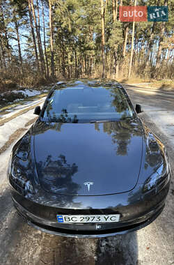 Седан Tesla Model 3 2024 в Львове