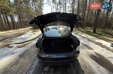 Седан Tesla Model 3 2024 в Львове