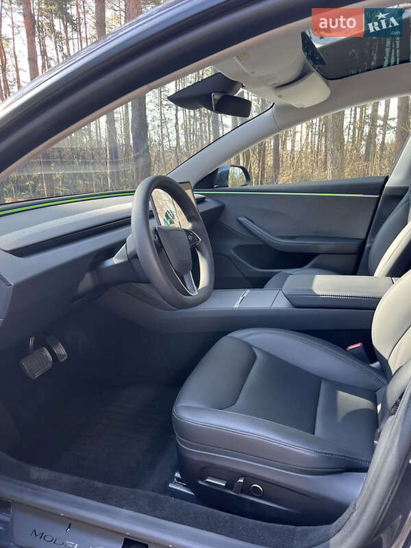 Седан Tesla Model 3 2024 в Львове фото 21 Седан Tesla Model 3 2024 в Львове