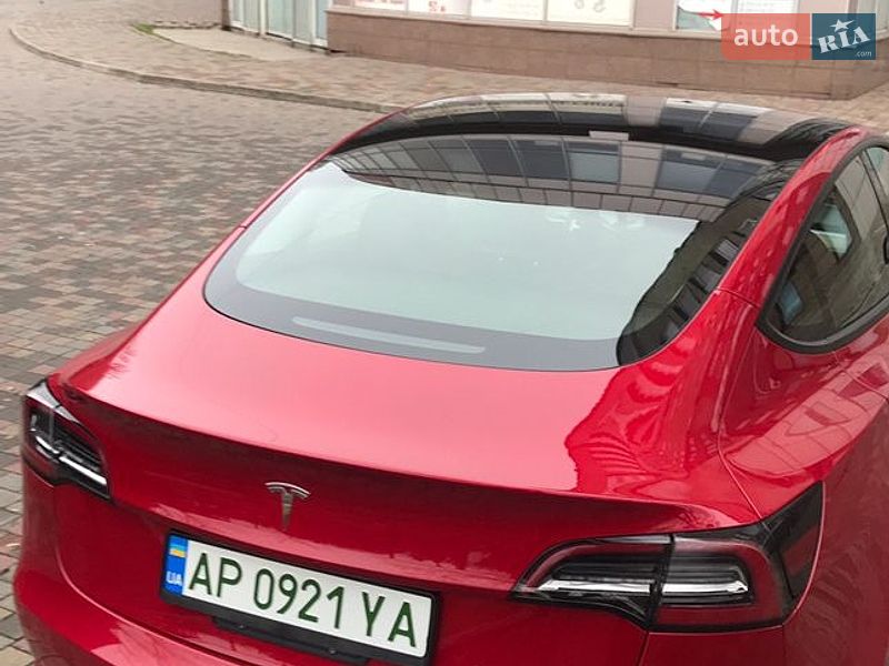 Седан Tesla Model 3 2022 в Запоріжжі