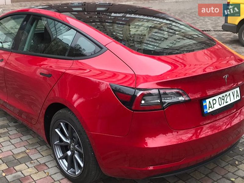 Седан Tesla Model 3 2022 в Запоріжжі