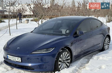 Седан Tesla Model 3 2023 в Киеве