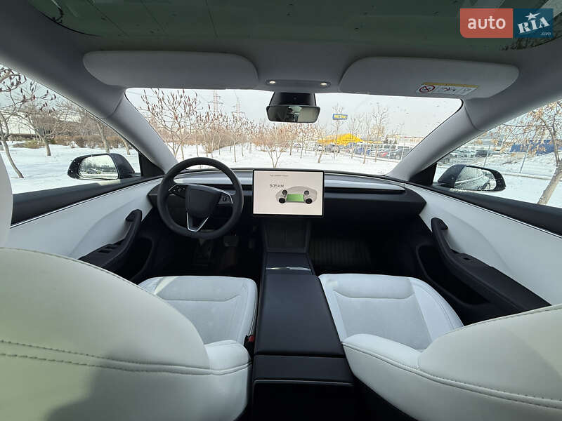 Седан Tesla Model 3 2023 в Киеве