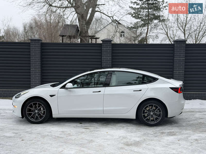 Седан Tesla Model 3 2019 в Виннице