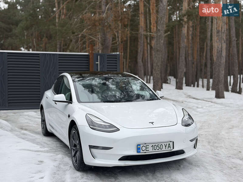 Седан Tesla Model 3 2019 в Виннице