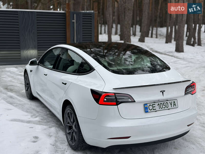 Седан Tesla Model 3 2019 в Виннице