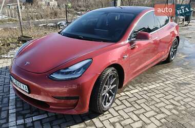 Седан Tesla Model 3 2018 в Луцке