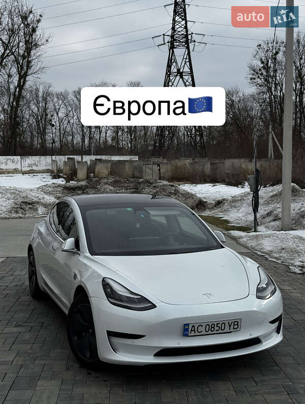 Tesla Model 3 2020