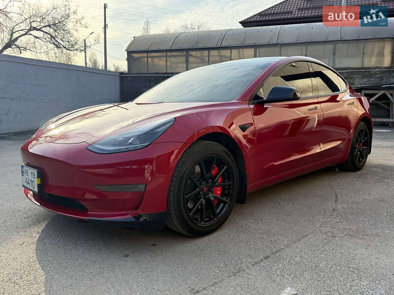 Седан Tesla Model 3 2018 в Днепре