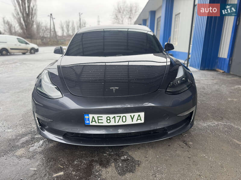 Седан Tesla Model 3 2021 в Кривому Розі
