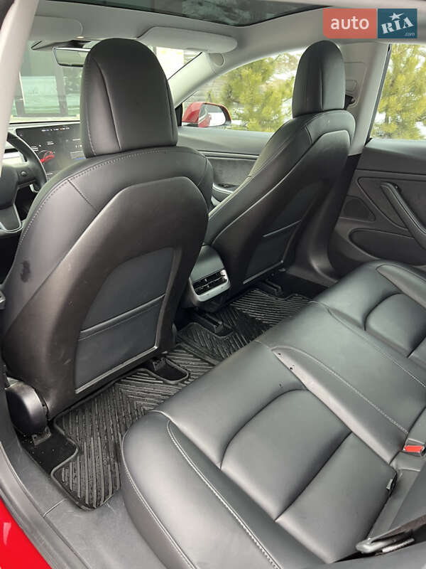 Седан Tesla Model 3 2020 в Хмельницком