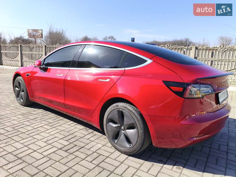Седан Tesla Model 3 2019 в Запоріжжі