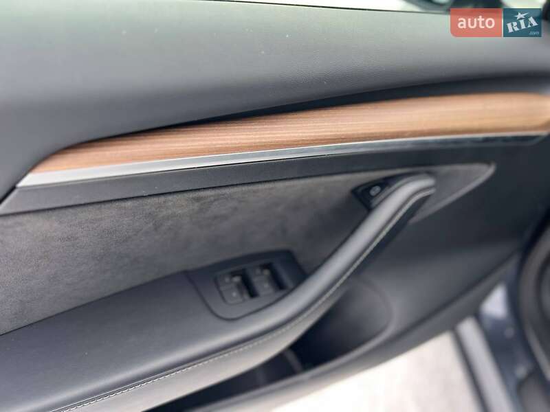 Седан Tesla Model 3 2022 в Києві
