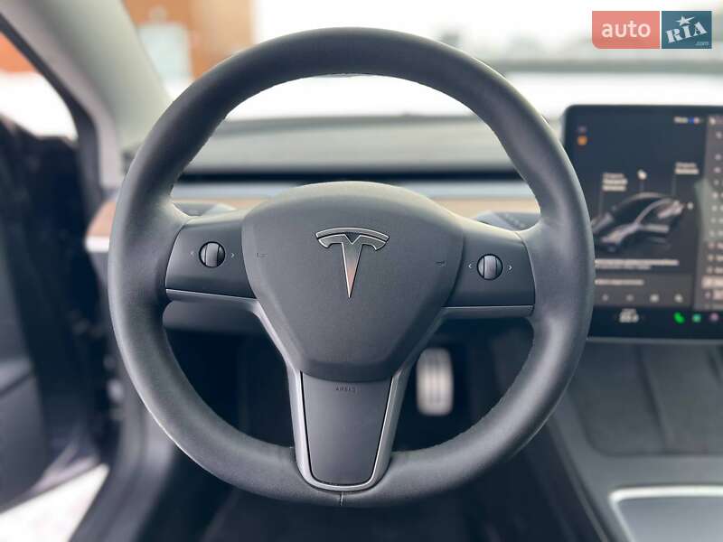 Седан Tesla Model 3 2022 в Києві