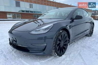 Седан Tesla Model 3 2022 в Киеве