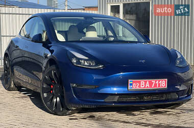 Седан Tesla Model 3 2022 в Виннице