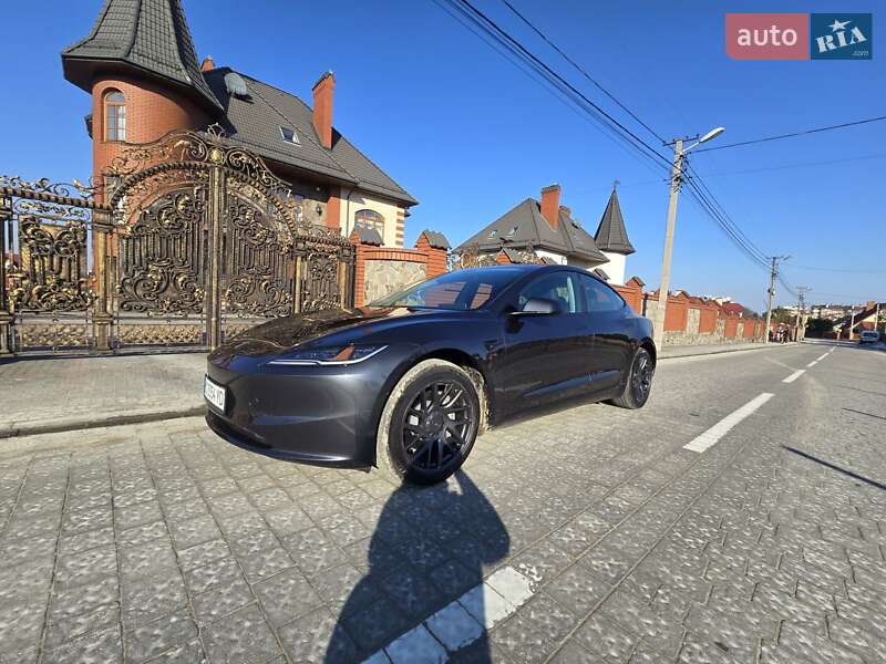 Седан Tesla Model 3 2025 в Львові фото 6 Седан Tesla Model 3 2025 в Львові