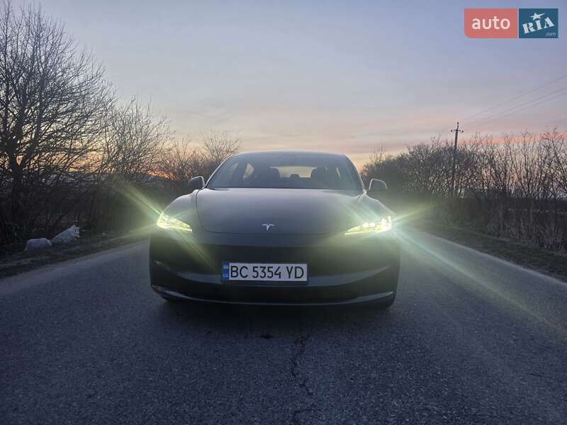 Седан Tesla Model 3 2025 в Львові фото 29 Седан Tesla Model 3 2025 в Львові