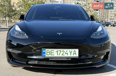 Седан Tesla Model 3 2021 в Николаеве