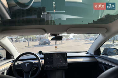 Седан Tesla Model 3 2021 в Николаеве